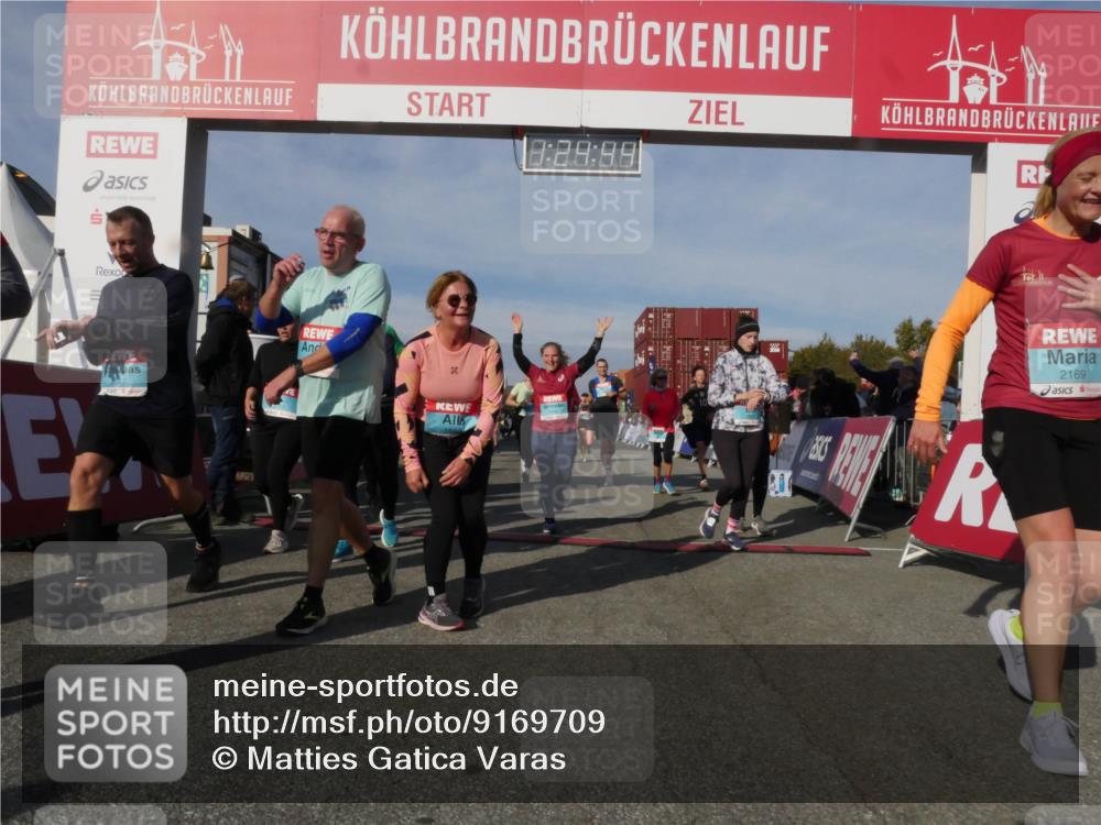 03.10.2025 - Köhlbrandbrückenlauf Matties Gatica Varas http://msf.ph/oto/9169709 03.10.2025 10:24:46 Ziel 1345, 1382, 1697, 1987, 2121, 2234, 2240, 2373, 2374, 2556, 2779, 3038, 3039, 3199, 3240, 3391, 3561 meine-sportfotos.de