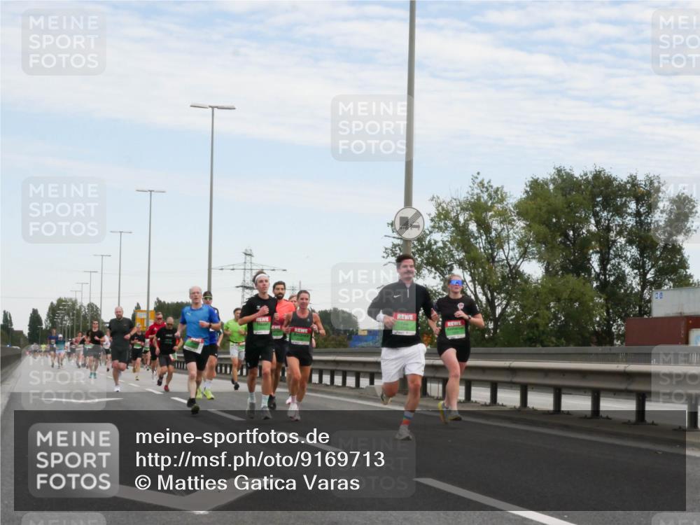 03.10.2025 - Köhlbrandbrückenlauf Matties Gatica Varas http://msf.ph/oto/9169713 03.10.2025 15:14:06 Position 3  meine-sportfotos.de