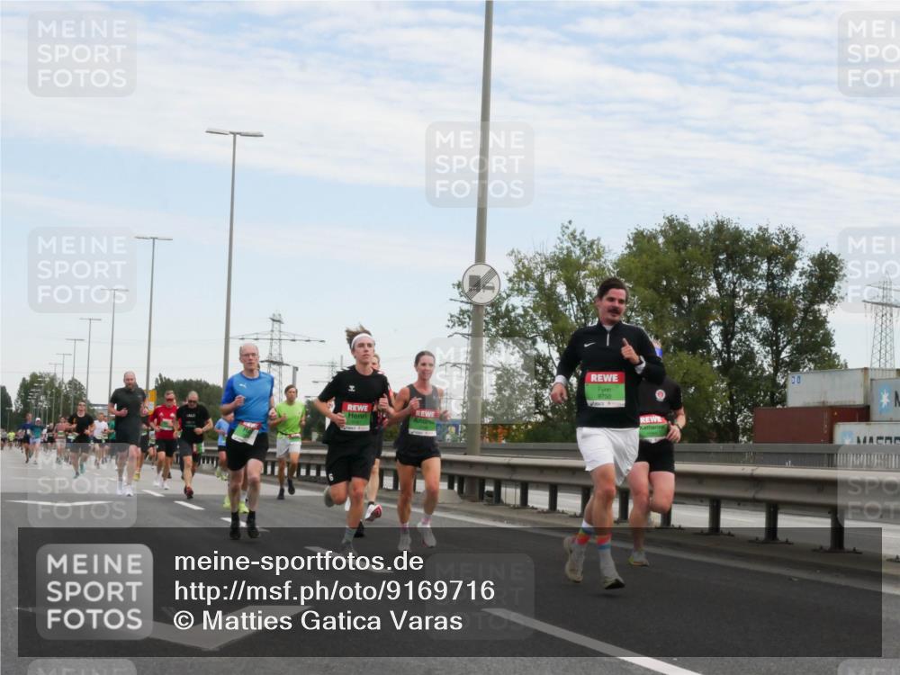 03.10.2025 - Köhlbrandbrückenlauf Matties Gatica Varas http://msf.ph/oto/9169716 03.10.2025 15:14:07 Position 3 9750 meine-sportfotos.de