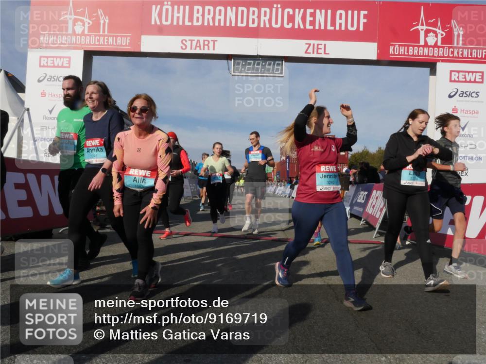 03.10.2025 - Köhlbrandbrückenlauf Matties Gatica Varas http://msf.ph/oto/9169719 03.10.2025 10:24:48 Ziel 1345, 1382, 1987, 2121, 2240, 2373, 2374, 2556, 2779, 3039, 3391, 3561 meine-sportfotos.de