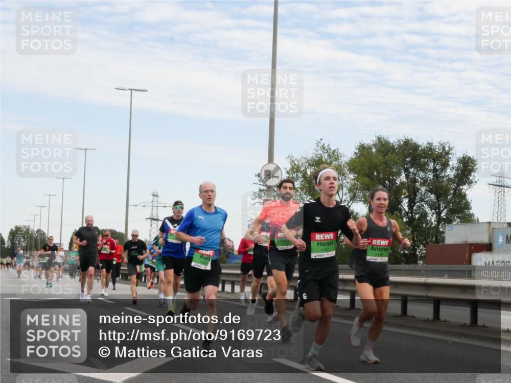 03.10.2025 - Köhlbrandbrückenlauf Matties Gatica Varas http://msf.ph/oto/9169723 03.10.2025 15:14:09 Position 3 8, 6, 9187, 9186 meine-sportfotos.de