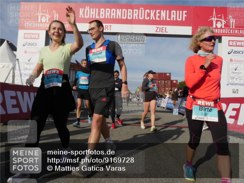 03.10.2025 - Köhlbrandbrückenlauf Matties Gatica Varas http://msf.ph/oto/9169728 03.10.2025 10:24:50 Ziel 1345, 1382, 2121, 2240, 2556, 2739, 2742, 2779, 3039, 3391 meine-sportfotos.de