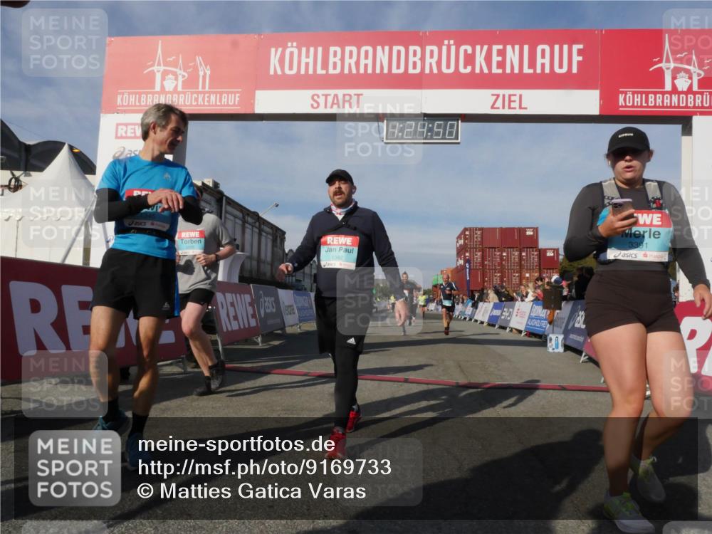 03.10.2025 - Köhlbrandbrückenlauf Matties Gatica Varas http://msf.ph/oto/9169733 03.10.2025 10:24:52 Ziel 2121, 2240, 2739, 2742, 2779, 3039 meine-sportfotos.de
