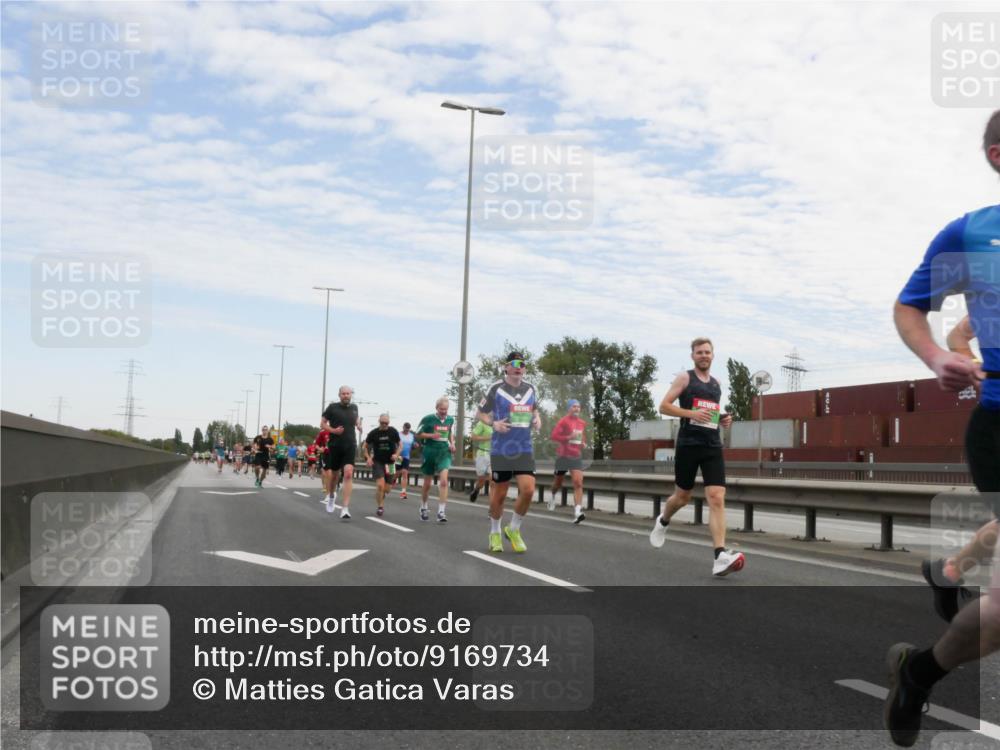 03.10.2025 - Köhlbrandbrückenlauf Matties Gatica Varas http://msf.ph/oto/9169734 03.10.2025 15:14:11 Position 3  meine-sportfotos.de
