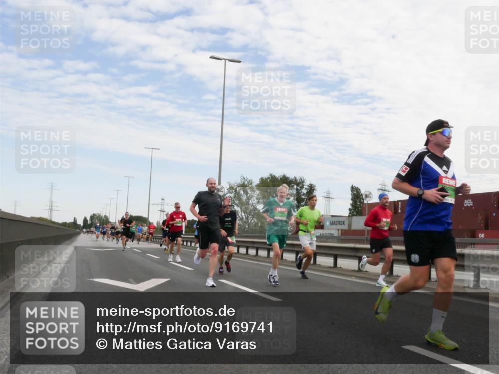 03.10.2025 - Köhlbrandbrückenlauf Matties Gatica Varas http://msf.ph/oto/9169741 03.10.2025 15:14:13 Position 3  meine-sportfotos.de