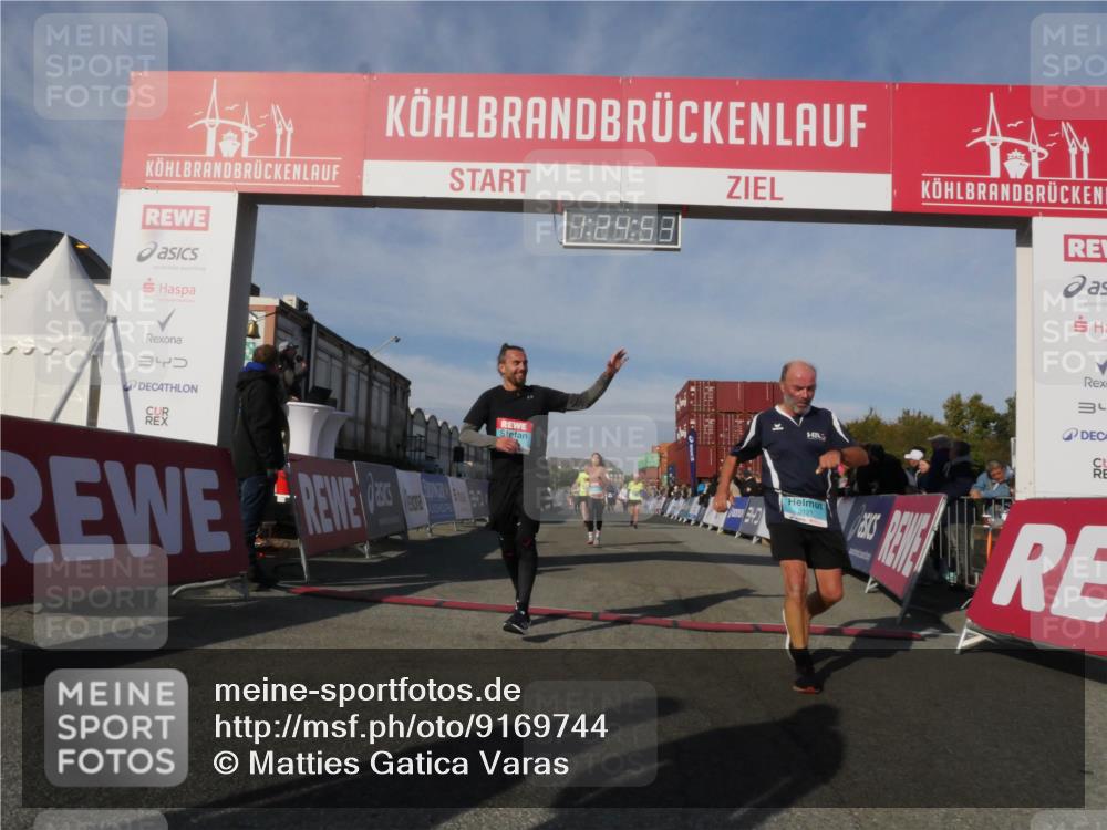 03.10.2025 - Köhlbrandbrückenlauf Matties Gatica Varas http://msf.ph/oto/9169744 03.10.2025 10:24:55 Ziel 1890, 1983, 1990, 2240, 2289, 2356, 2739, 2742, 3039 meine-sportfotos.de