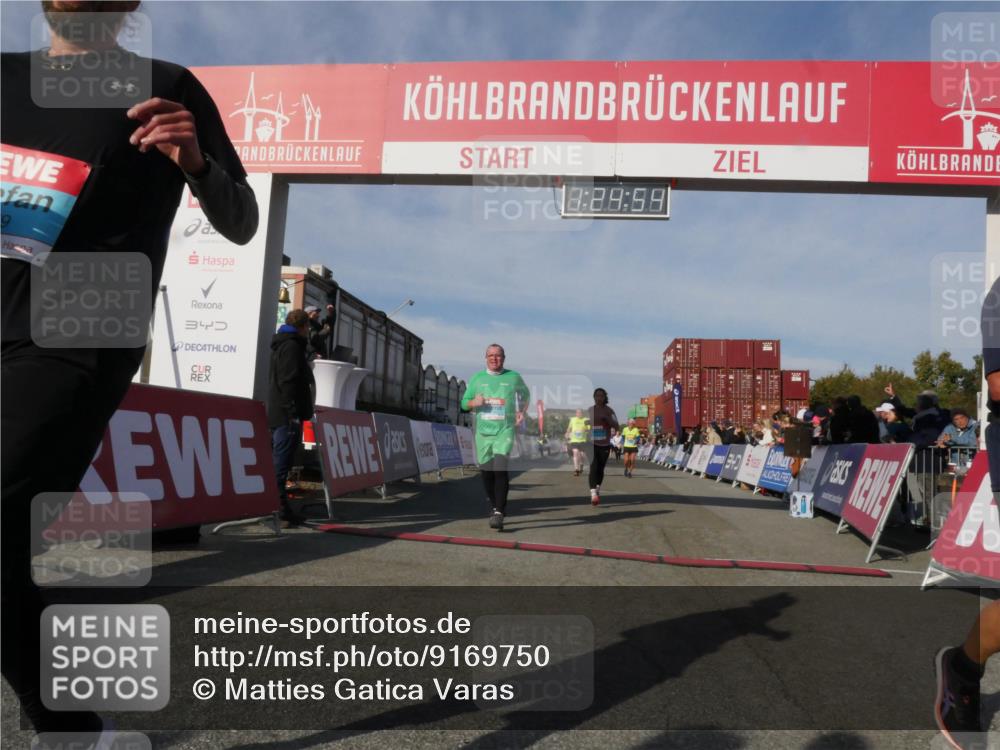 03.10.2025 - Köhlbrandbrückenlauf Matties Gatica Varas http://msf.ph/oto/9169750 03.10.2025 10:24:56 Ziel 1890, 1983, 1990, 2240, 2289, 2356, 2739, 2742, 3039 meine-sportfotos.de