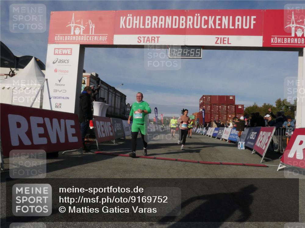 03.10.2025 - Köhlbrandbrückenlauf Matties Gatica Varas http://msf.ph/oto/9169752 03.10.2025 10:24:57 Ziel 1890, 1983, 1990, 2240, 2289, 2356, 2739, 2742, 3039, 3085 meine-sportfotos.de