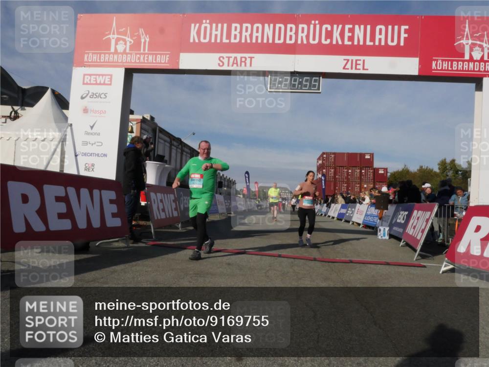 03.10.2025 - Köhlbrandbrückenlauf Matties Gatica Varas http://msf.ph/oto/9169755 03.10.2025 10:24:57 Ziel 1890, 1983, 1990, 2240, 2289, 2356, 2739, 2742, 3039, 3085 meine-sportfotos.de