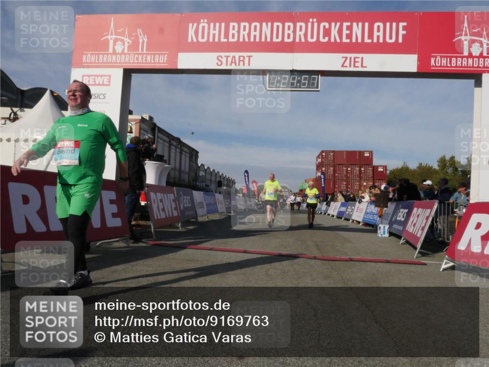 03.10.2025 - Köhlbrandbrückenlauf Matties Gatica Varas http://msf.ph/oto/9169763 03.10.2025 10:24:59 Ziel 1663, 1709, 1890, 1983, 1990, 2158, 2289, 2356, 2739, 2742, 3085 meine-sportfotos.de
