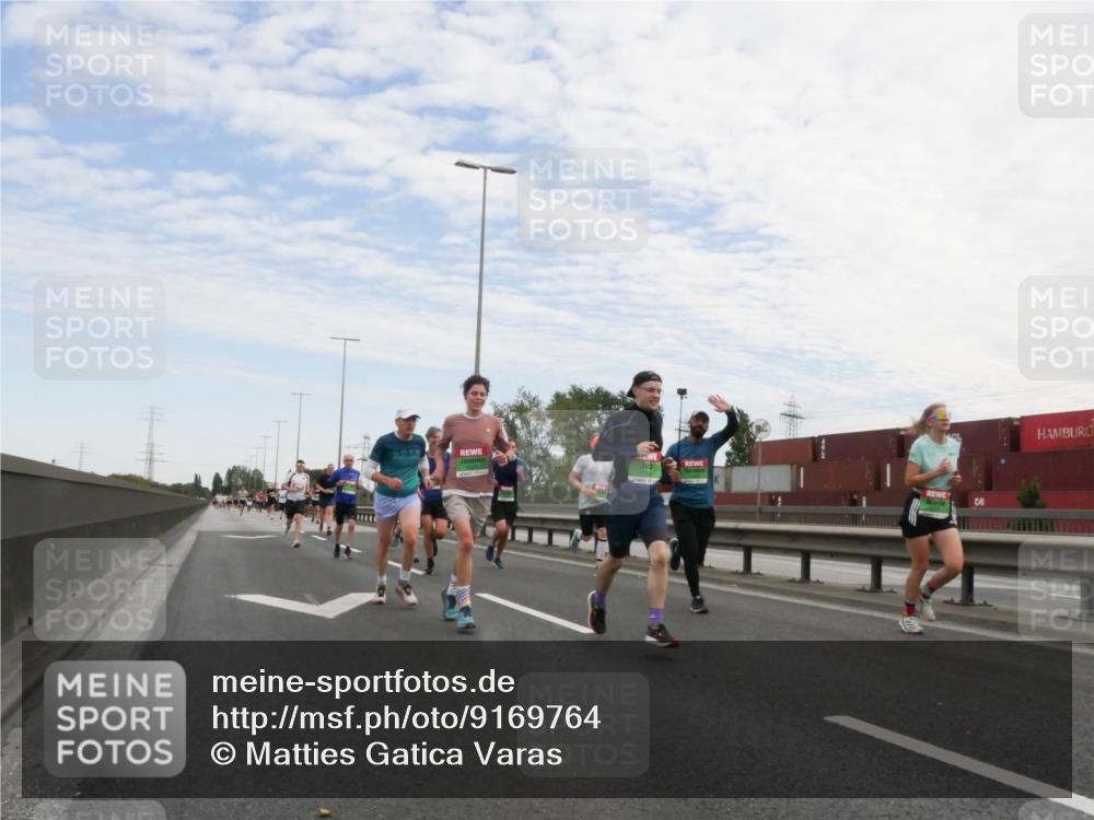 03.10.2025 - Köhlbrandbrückenlauf Matties Gatica Varas http://msf.ph/oto/9169764 03.10.2025 15:14:24 Position 3  meine-sportfotos.de