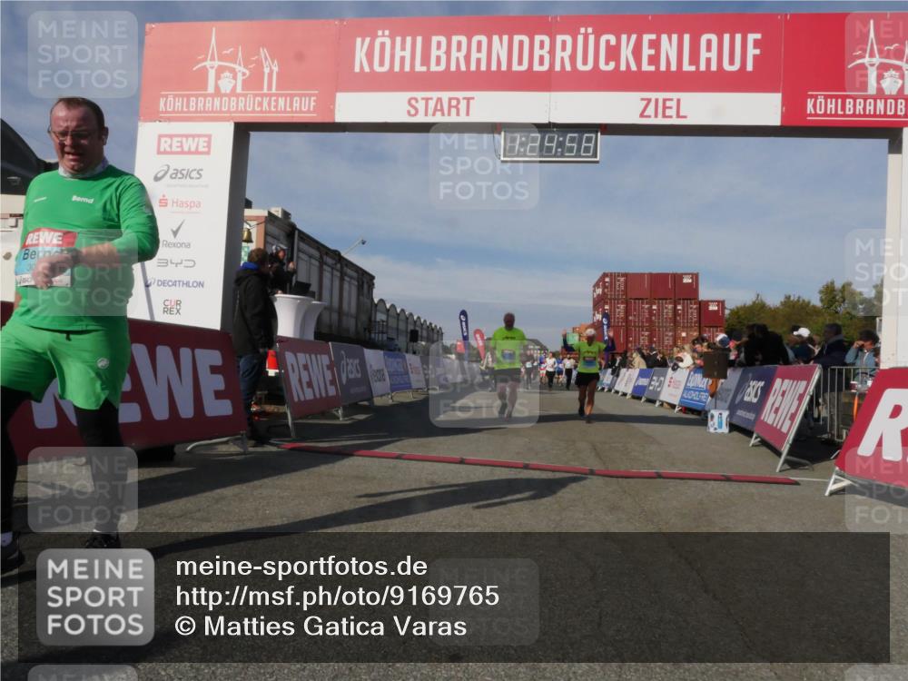 03.10.2025 - Köhlbrandbrückenlauf Matties Gatica Varas http://msf.ph/oto/9169765 03.10.2025 10:25:00 Ziel 1663, 1709, 1890, 1983, 1990, 2158, 2289, 2356, 2739, 2742, 3085 meine-sportfotos.de