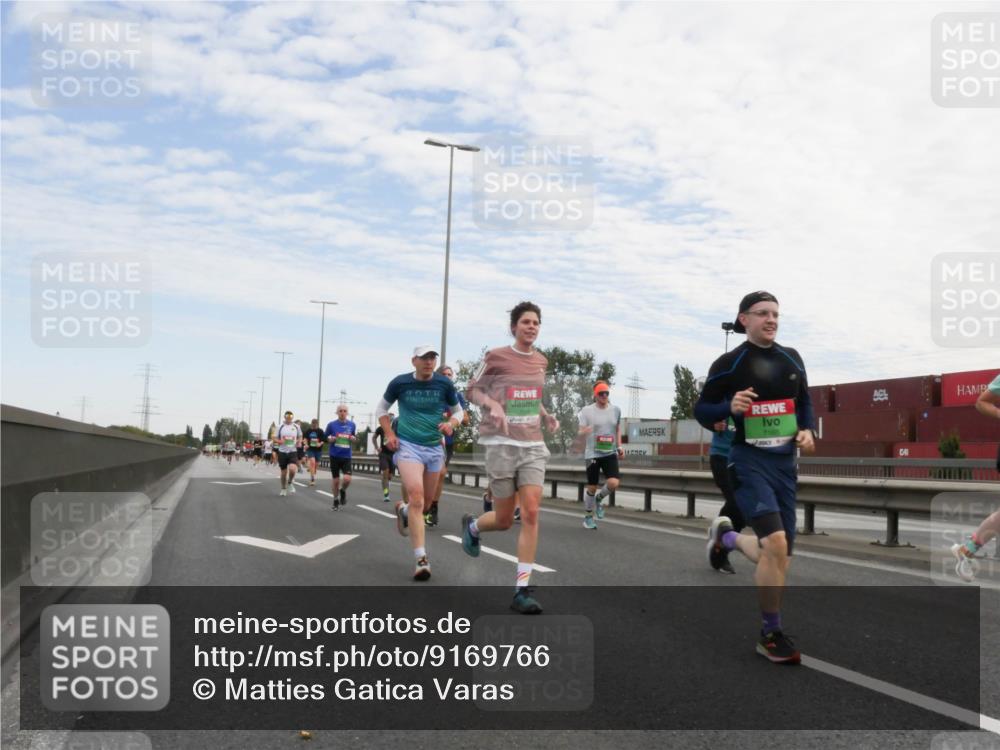 03.10.2025 - Köhlbrandbrückenlauf Matties Gatica Varas http://msf.ph/oto/9169766 03.10.2025 15:14:25 Position 3 111, 7165 meine-sportfotos.de