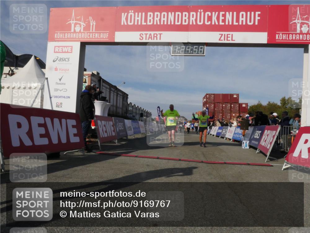 03.10.2025 - Köhlbrandbrückenlauf Matties Gatica Varas http://msf.ph/oto/9169767 03.10.2025 10:25:00 Ziel 1663, 1709, 1890, 1983, 1990, 2158, 2289, 2356, 2739, 2742, 3085 meine-sportfotos.de