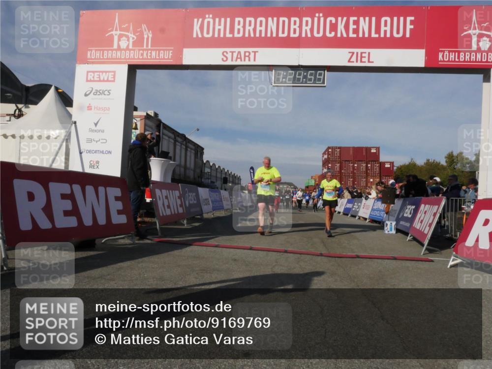 03.10.2025 - Köhlbrandbrückenlauf Matties Gatica Varas http://msf.ph/oto/9169769 03.10.2025 10:25:01 Ziel 1663, 1709, 1890, 1983, 1990, 2158, 2289, 2356, 2739, 2742, 3085, 3089, 3090 meine-sportfotos.de