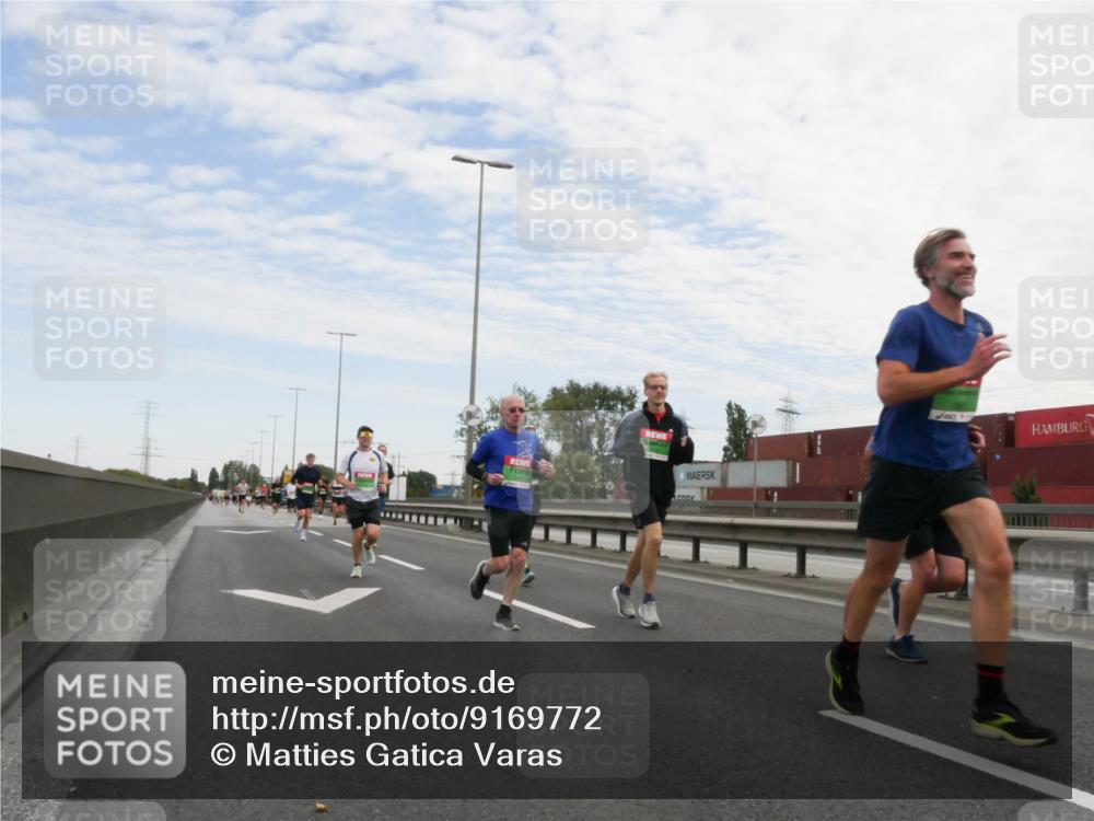 03.10.2025 - Köhlbrandbrückenlauf Matties Gatica Varas http://msf.ph/oto/9169772 03.10.2025 15:14:27 Position 3  meine-sportfotos.de