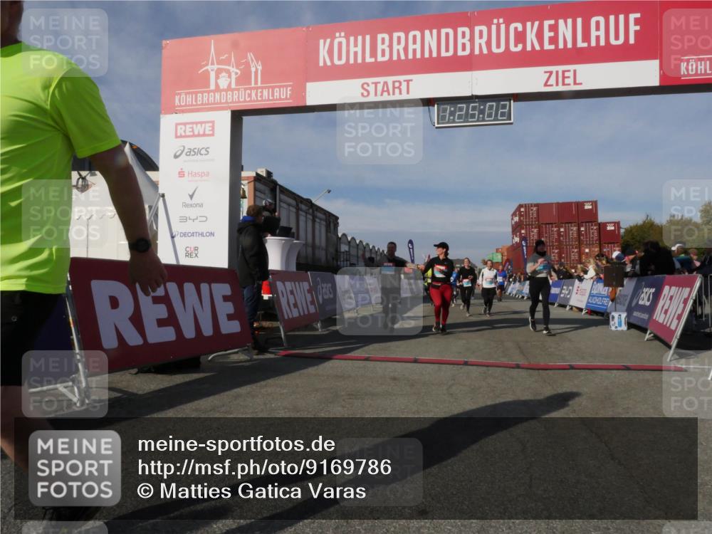 03.10.2025 - Köhlbrandbrückenlauf Matties Gatica Varas http://msf.ph/oto/9169786 03.10.2025 10:25:04 Ziel 1663, 1709, 1887, 1890, 1983, 1990, 2158, 2289, 2356, 2396, 3085, 3089, 3090 meine-sportfotos.de