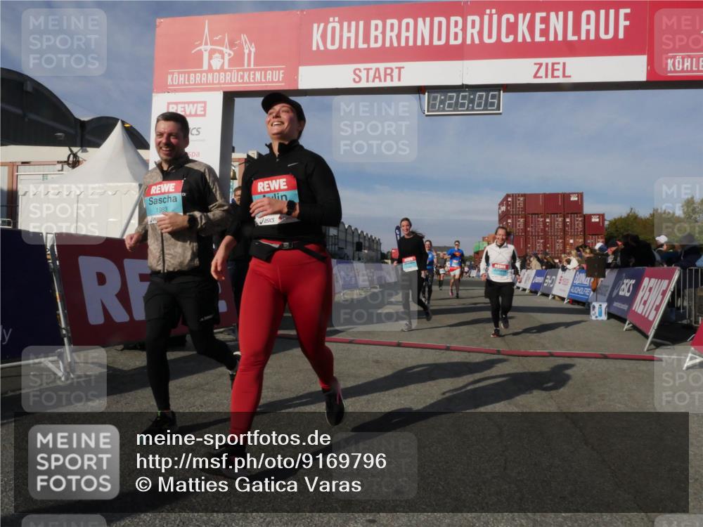 03.10.2025 - Köhlbrandbrückenlauf Matties Gatica Varas http://msf.ph/oto/9169796 03.10.2025 10:25:07 Ziel 1663, 1709, 1734, 1887, 2158, 2289, 2356, 2396, 3085, 3089, 3090 meine-sportfotos.de