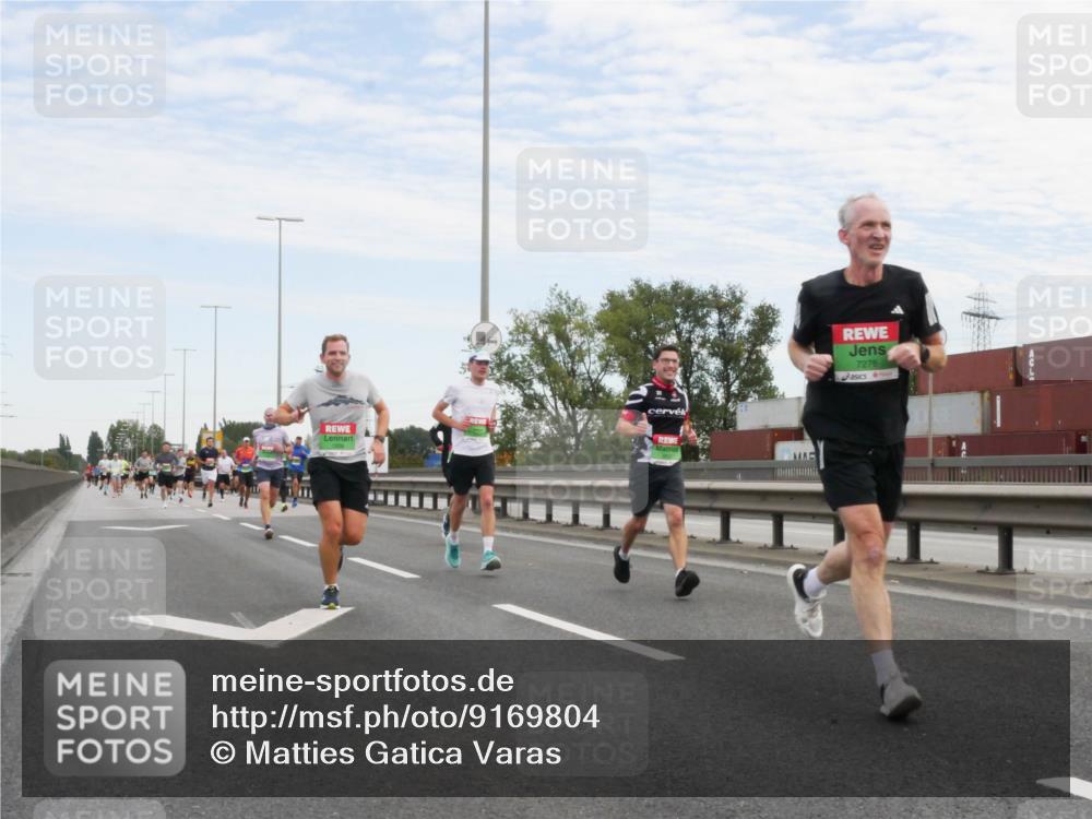 03.10.2025 - Köhlbrandbrückenlauf Matties Gatica Varas http://msf.ph/oto/9169804 03.10.2025 15:14:38 Position 3 7276 meine-sportfotos.de