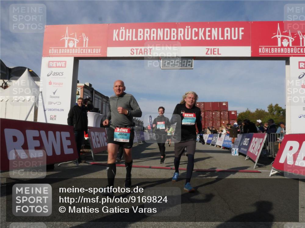 03.10.2025 - Köhlbrandbrückenlauf Matties Gatica Varas http://msf.ph/oto/9169824 03.10.2025 10:25:14 Ziel 1734, 1814, 1887, 2396, 2408, 3234, 3455 meine-sportfotos.de