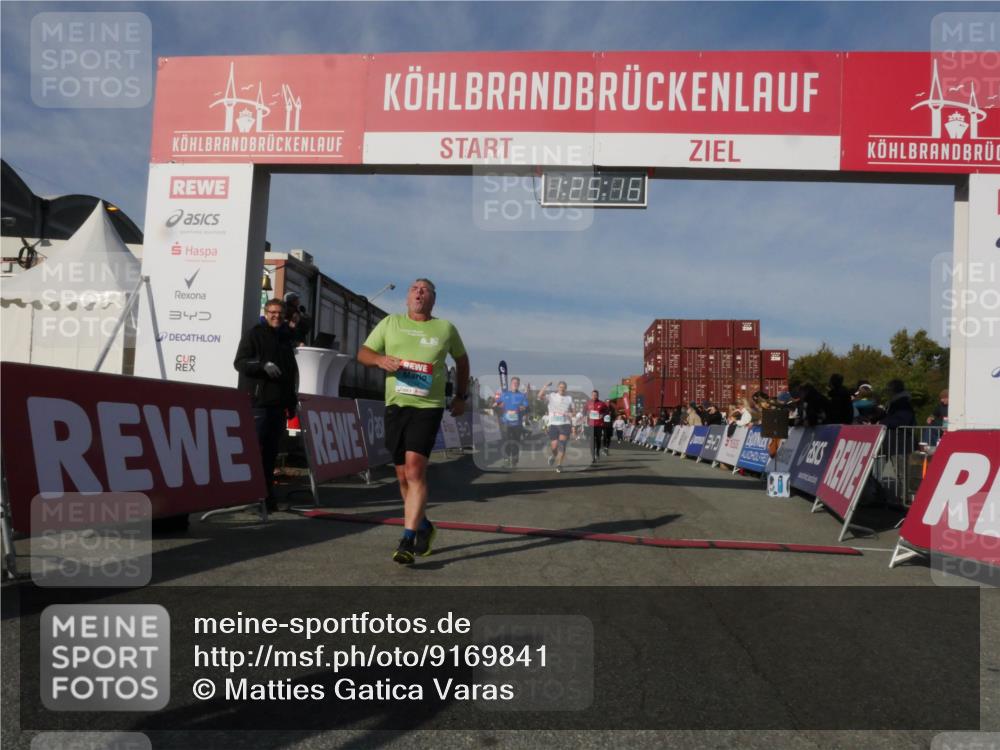 03.10.2025 - Köhlbrandbrückenlauf Matties Gatica Varas http://msf.ph/oto/9169841 03.10.2025 10:25:18 Ziel 1814, 2083, 2249, 2250, 2408, 2509, 2618, 3084, 3234, 3455 meine-sportfotos.de