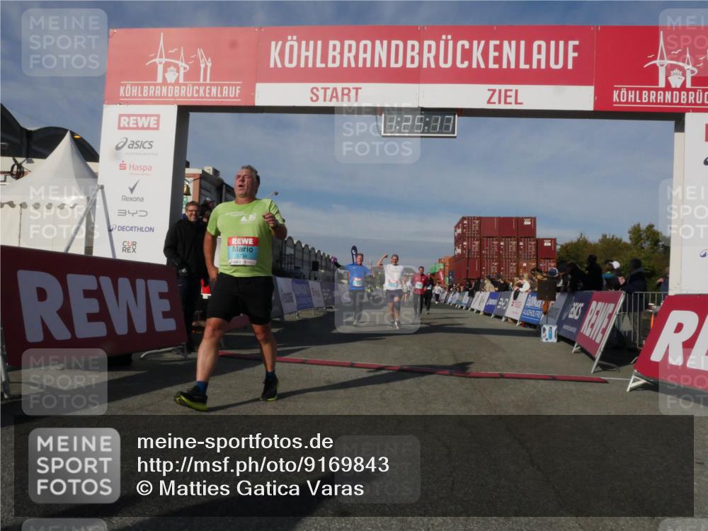 03.10.2025 - Köhlbrandbrückenlauf Matties Gatica Varas http://msf.ph/oto/9169843 03.10.2025 10:25:19 Ziel 1814, 2083, 2249, 2250, 2393, 2408, 2509, 2618, 3084, 3234, 3455, 3519, 3520 meine-sportfotos.de