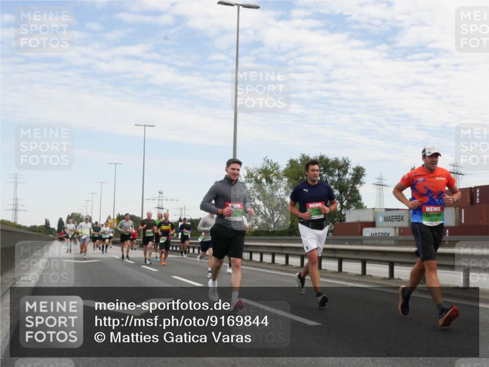 03.10.2025 - Köhlbrandbrückenlauf Matties Gatica Varas http://msf.ph/oto/9169844 03.10.2025 15:14:48 Position 3 7 meine-sportfotos.de