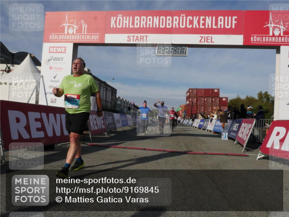 03.10.2025 - Köhlbrandbrückenlauf Matties Gatica Varas http://msf.ph/oto/9169845 03.10.2025 10:25:19 Ziel 1814, 2083, 2249, 2250, 2393, 2408, 2509, 2618, 3084, 3234, 3455, 3519, 3520 meine-sportfotos.de