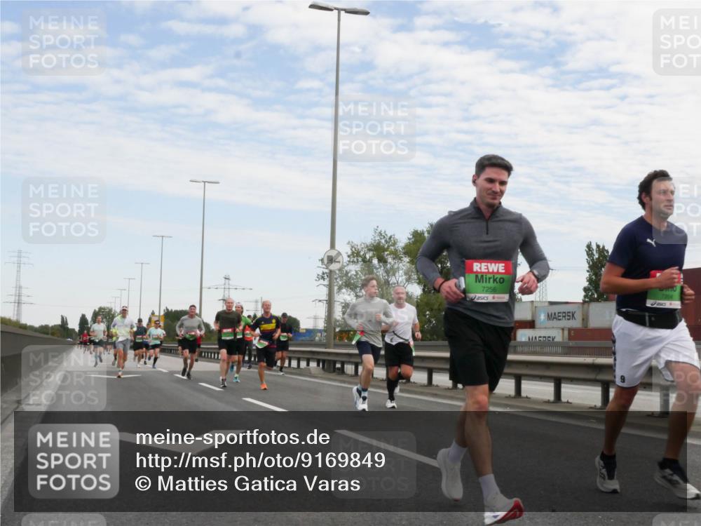 03.10.2025 - Köhlbrandbrückenlauf Matties Gatica Varas http://msf.ph/oto/9169849 03.10.2025 15:14:49 Position 3 7256, 7204 meine-sportfotos.de