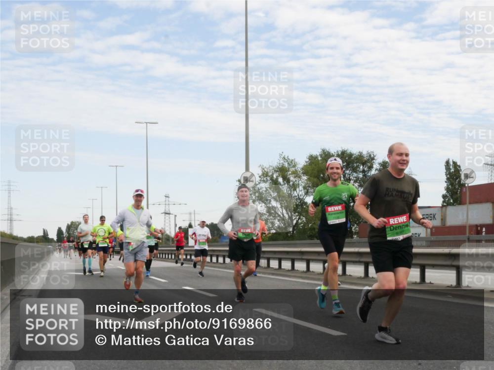 03.10.2025 - Köhlbrandbrückenlauf Matties Gatica Varas http://msf.ph/oto/9169866 03.10.2025 15:14:53 Position 3  meine-sportfotos.de