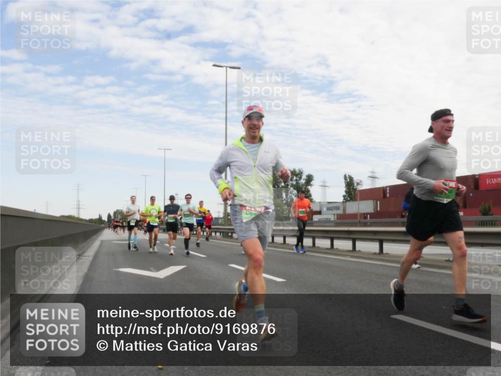 03.10.2025 - Köhlbrandbrückenlauf Matties Gatica Varas http://msf.ph/oto/9169876 03.10.2025 15:14:55 Position 3  meine-sportfotos.de