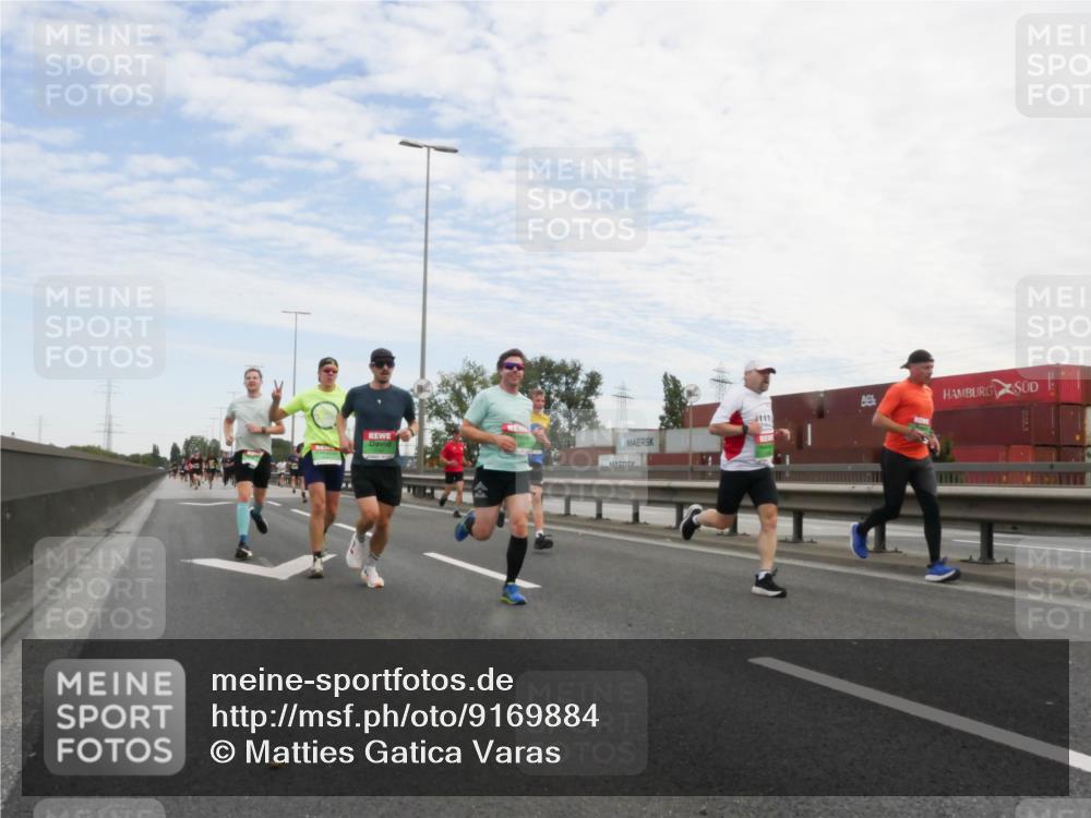 03.10.2025 - Köhlbrandbrückenlauf Matties Gatica Varas http://msf.ph/oto/9169884 03.10.2025 15:14:57 Position 3  meine-sportfotos.de