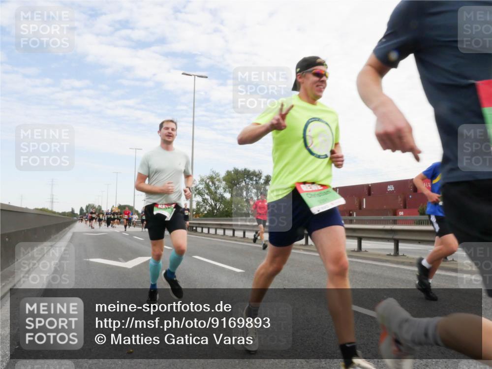 03.10.2025 - Köhlbrandbrückenlauf Matties Gatica Varas http://msf.ph/oto/9169893 03.10.2025 15:14:59 Position 3  meine-sportfotos.de