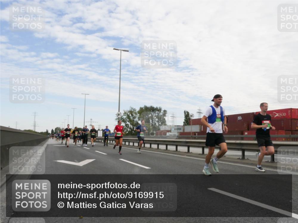 03.10.2025 - Köhlbrandbrückenlauf Matties Gatica Varas http://msf.ph/oto/9169915 03.10.2025 15:15:04 Position 3  meine-sportfotos.de