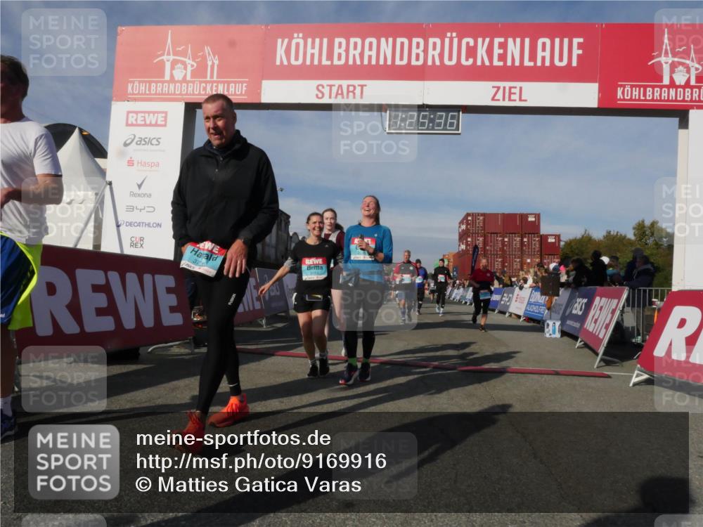 03.10.2025 - Köhlbrandbrückenlauf Matties Gatica Varas http://msf.ph/oto/9169916 03.10.2025 10:25:38 Ziel 1414, 1652, 1653, 1839, 1950, 1967, 2151, 2244, 2245, 3022, 3024, 3026, 3027, 3159, 3389, 3405, 3441, 3713 meine-sportfotos.de