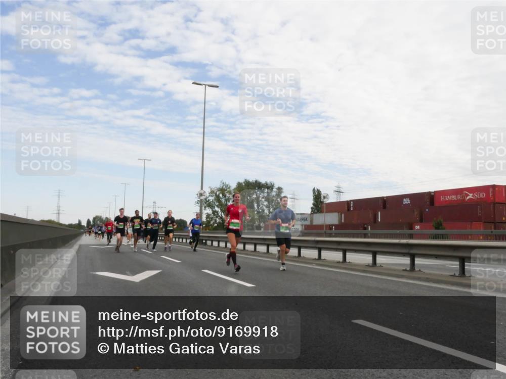 03.10.2025 - Köhlbrandbrückenlauf Matties Gatica Varas http://msf.ph/oto/9169918 03.10.2025 15:15:05 Position 3  meine-sportfotos.de