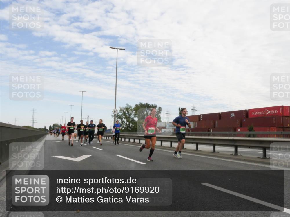 03.10.2025 - Köhlbrandbrückenlauf Matties Gatica Varas http://msf.ph/oto/9169920 03.10.2025 15:15:05 Position 3  meine-sportfotos.de