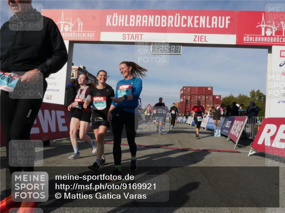 03.10.2025 - Köhlbrandbrückenlauf Matties Gatica Varas http://msf.ph/oto/9169921 03.10.2025 10:25:39 Ziel 1414, 1652, 1653, 1839, 1950, 1967, 2151, 2244, 2245, 3022, 3024, 3026, 3027, 3159, 3405, 3441, 3443, 3713 meine-sportfotos.de