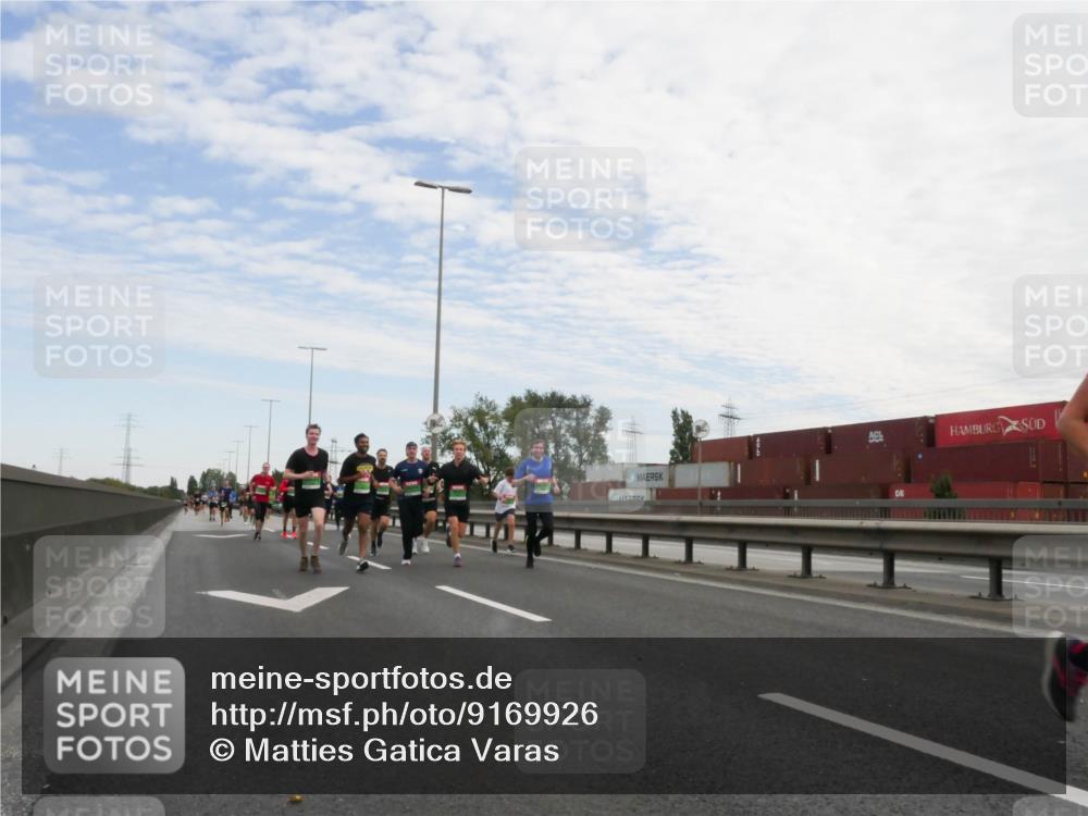 03.10.2025 - Köhlbrandbrückenlauf Matties Gatica Varas http://msf.ph/oto/9169926 03.10.2025 15:15:07 Position 3  meine-sportfotos.de