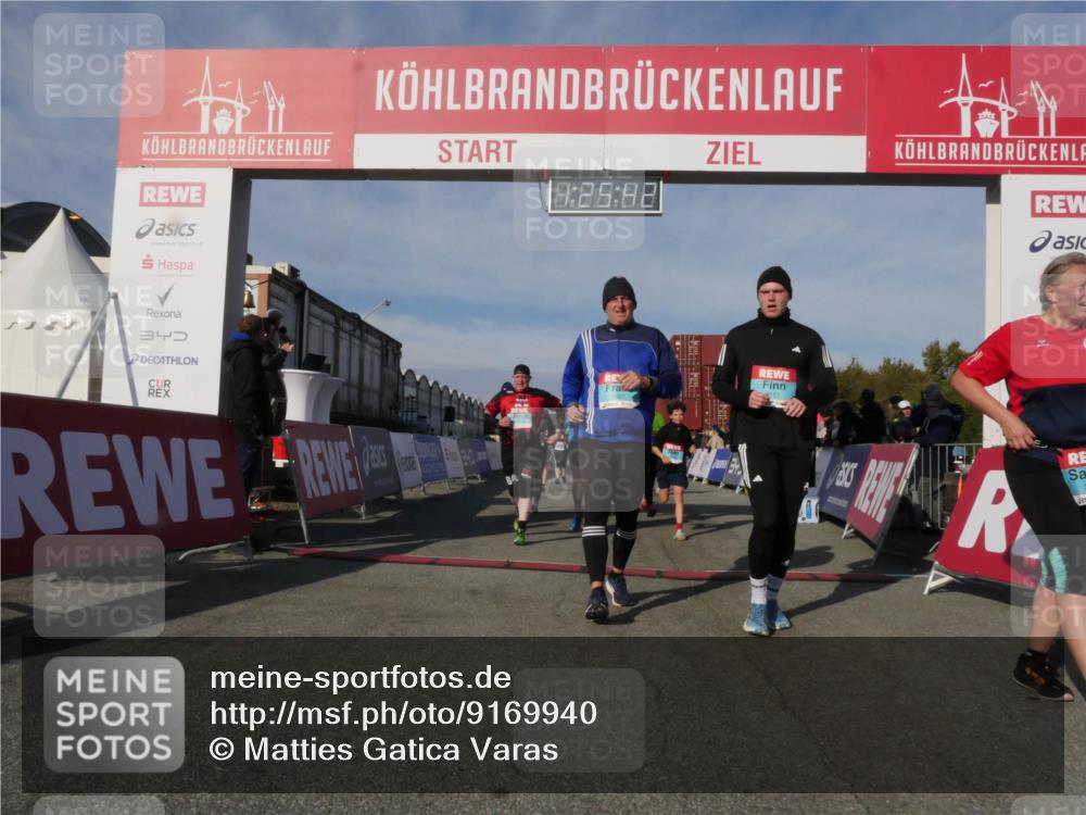 03.10.2025 - Köhlbrandbrückenlauf Matties Gatica Varas http://msf.ph/oto/9169940 03.10.2025 10:25:44 Ziel 1414, 1652, 1653, 1839, 1950, 1998, 2002, 2003, 2244, 2245, 2489, 3022, 3024, 3026, 3027, 3441, 3443, 3713 meine-sportfotos.de