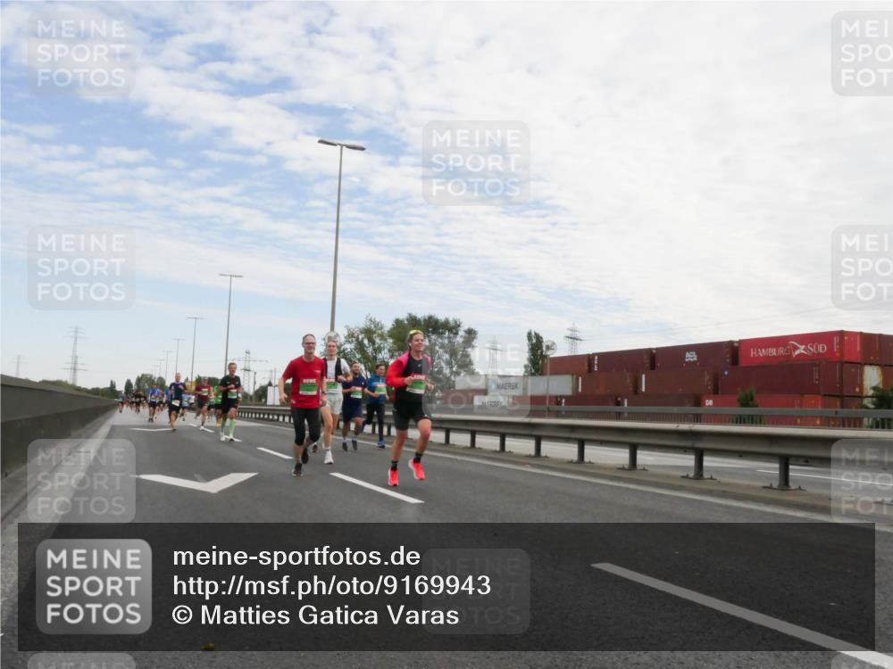 03.10.2025 - Köhlbrandbrückenlauf Matties Gatica Varas http://msf.ph/oto/9169943 03.10.2025 15:15:11 Position 3  meine-sportfotos.de