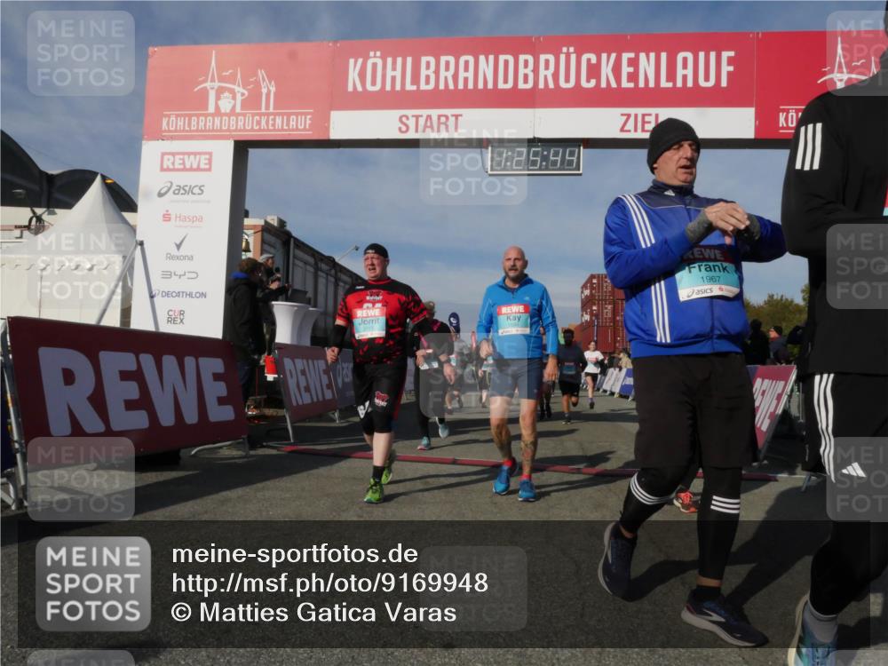 03.10.2025 - Köhlbrandbrückenlauf Matties Gatica Varas http://msf.ph/oto/9169948 03.10.2025 10:25:46 Ziel 1414, 1652, 1653, 1948, 1950, 1998, 2002, 2003, 2251, 2489, 2787, 3022, 3024, 3026, 3027, 3441, 3443 meine-sportfotos.de