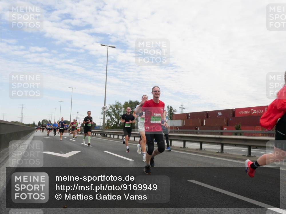03.10.2025 - Köhlbrandbrückenlauf Matties Gatica Varas http://msf.ph/oto/9169949 03.10.2025 15:15:12 Position 3  meine-sportfotos.de