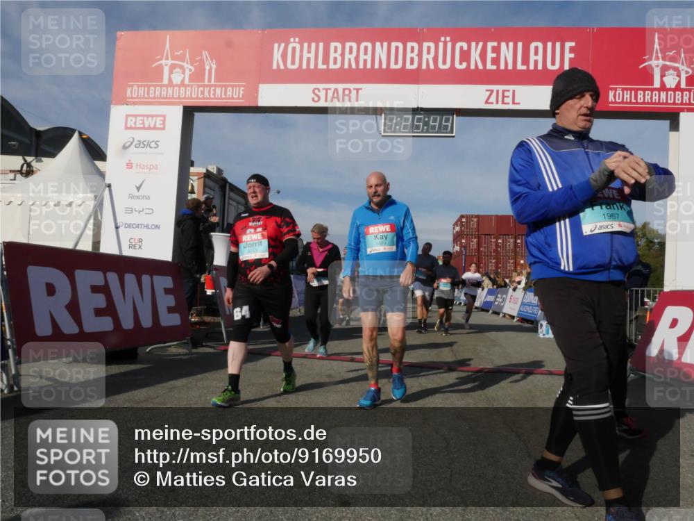 03.10.2025 - Köhlbrandbrückenlauf Matties Gatica Varas http://msf.ph/oto/9169950 03.10.2025 10:25:46 Ziel 1414, 1652, 1653, 1948, 1950, 1998, 2002, 2003, 2251, 2489, 2787, 3022, 3024, 3026, 3027, 3441, 3443 meine-sportfotos.de