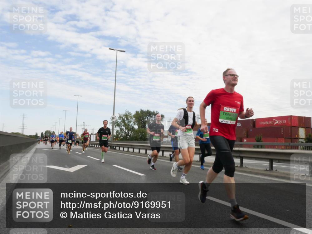 03.10.2025 - Köhlbrandbrückenlauf Matties Gatica Varas http://msf.ph/oto/9169951 03.10.2025 15:15:13 Position 3 9346 meine-sportfotos.de