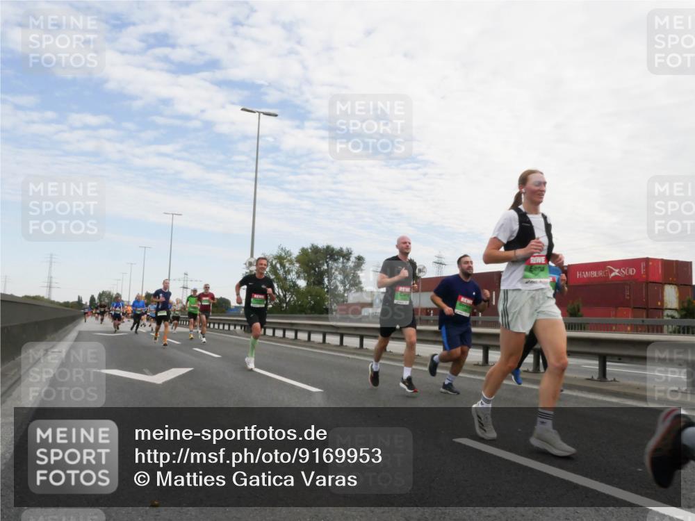 03.10.2025 - Köhlbrandbrückenlauf Matties Gatica Varas http://msf.ph/oto/9169953 03.10.2025 15:15:13 Position 3  meine-sportfotos.de