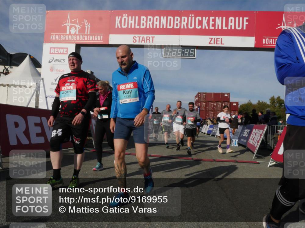 03.10.2025 - Köhlbrandbrückenlauf Matties Gatica Varas http://msf.ph/oto/9169955 03.10.2025 10:25:47 Ziel 1652, 1653, 1948, 1950, 1998, 2002, 2003, 2251, 2489, 2787, 3022, 3024, 3026, 3027, 3441, 3443 meine-sportfotos.de