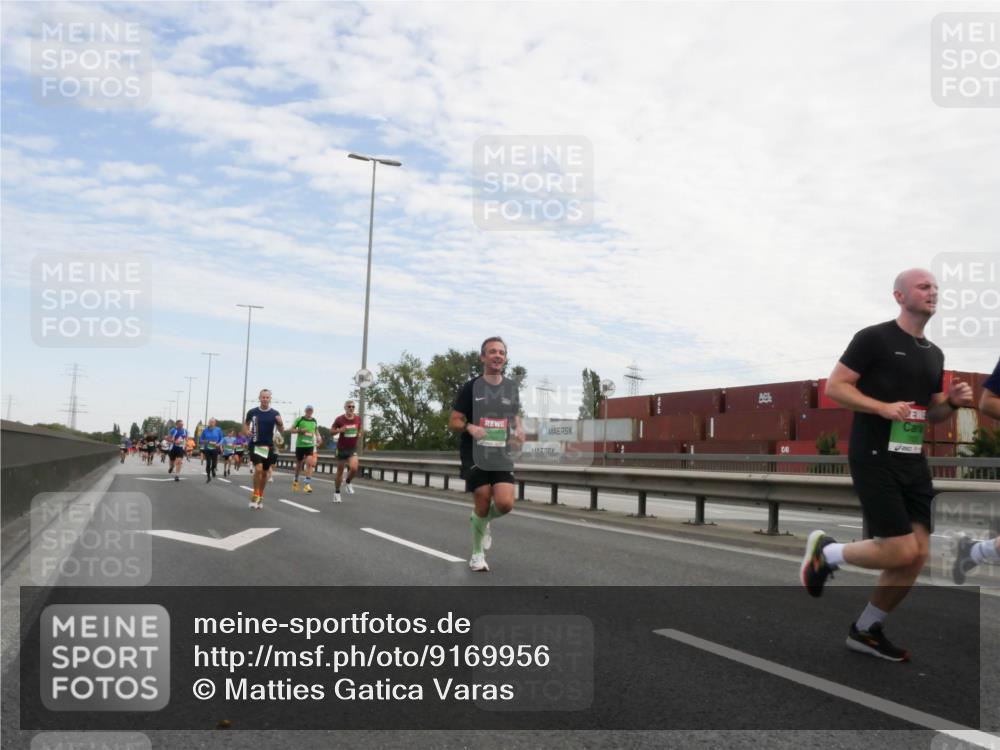 03.10.2025 - Köhlbrandbrückenlauf Matties Gatica Varas http://msf.ph/oto/9169956 03.10.2025 15:15:14 Position 3  meine-sportfotos.de