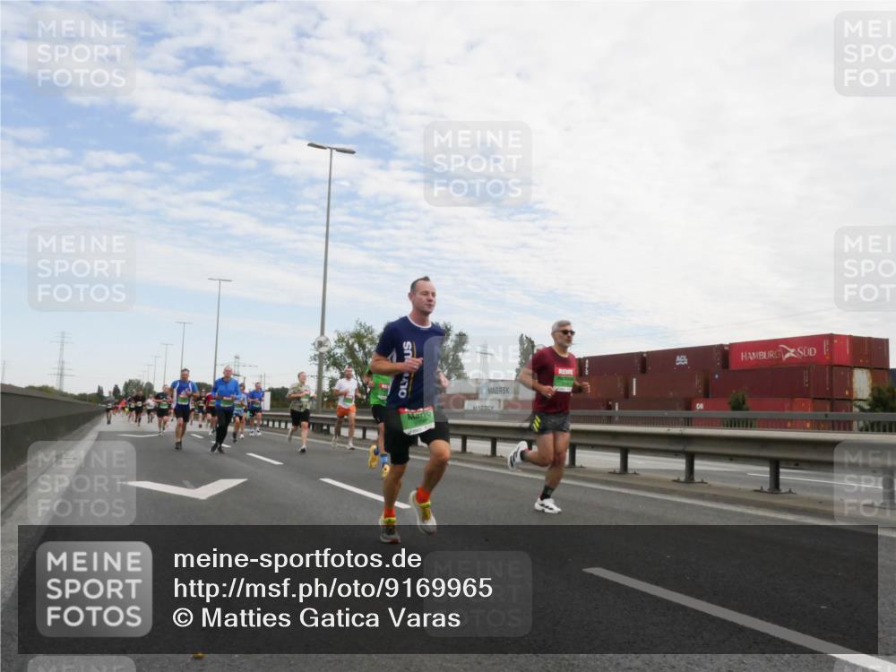03.10.2025 - Köhlbrandbrückenlauf Matties Gatica Varas http://msf.ph/oto/9169965 03.10.2025 15:15:16 Position 3  meine-sportfotos.de