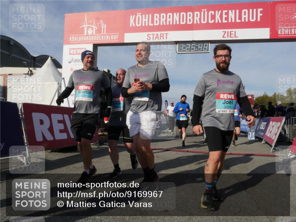 03.10.2025 - Köhlbrandbrückenlauf Matties Gatica Varas http://msf.ph/oto/9169967 03.10.2025 10:25:50 Ziel 1652, 1948, 1998, 2002, 2003, 2251, 2382, 2383, 2489, 2635, 2644, 2787, 3441, 3443 meine-sportfotos.de
